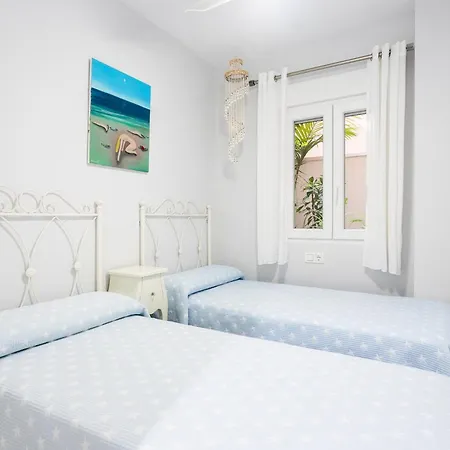 Spacious In El Campello, 120 M², Shared Pool Lägenhet *