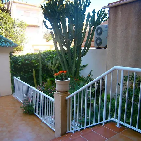 Lägenhet Spacious In El Campello, 120 M², Shared Pool *