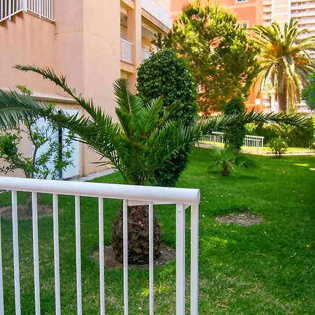Apartamento Spacious In El Campello, 120 M², Shared Pool *