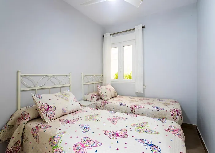 Spacious In El Campello, 120 M², Shared Pool * Benimagrell